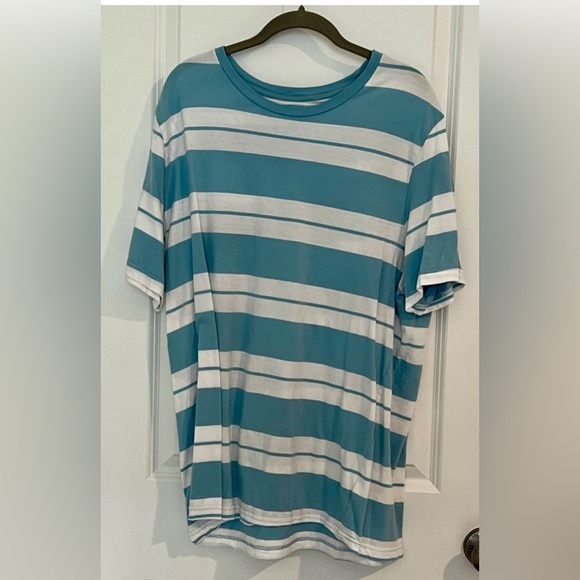 Old Navy Other - Old Navy Blue and White Short Sleeve Tees Mens XXL Soft-Washed